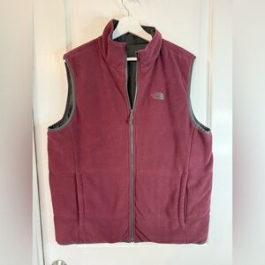 North Face Men’s Reversible Maroon & Black Zip Up Vest - Size Medium